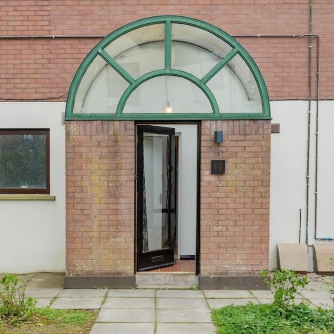Templepatrick Family Home Beside The Rabbit Hotel 外观 照片